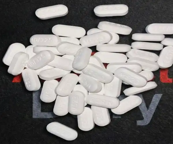 200p Percocet 10mg 10/325 M523
