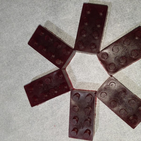 20 x LEGO BLOCK Edibles - containing world famous RSO Rick Simpson Oil - 50mg THC - Raspberry Flavour